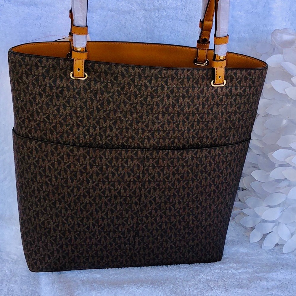 ⚠️SALE⚠️NWT Michael Kors purse. FINAL Price-Firm - Picture 9 of 16